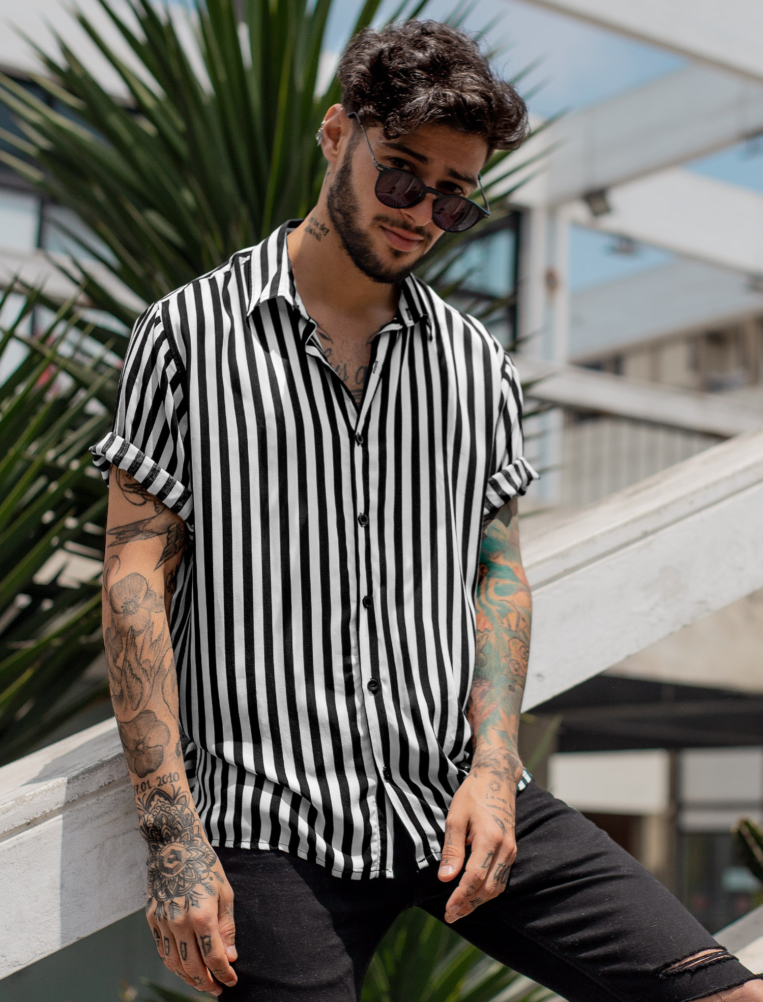 BLACK & WHITE KILLER SHIRT
